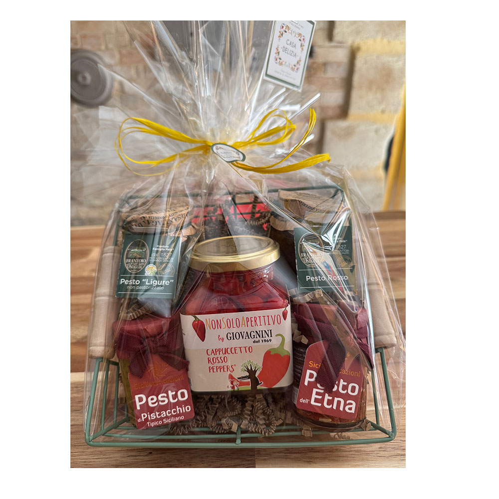 PESTO-E-GOCCI-DI-PEPERONCINI